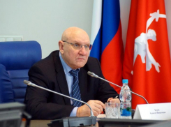 Кандидату в волгоградские губернаторы дарят подарки, не нарушая предвыборное законодательство