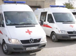 В Волгограде водитель скрылся с места ДТП после наезда на 16-летнюю девушку-пешехода