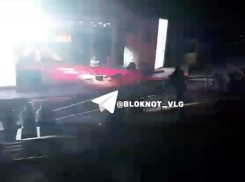 Первую студенческую дискотеку устроили в волгоградском амфитеатре – видео