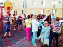 Выживающие без горячей воды волжане просят о помощи земляков