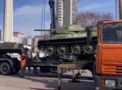 Ради важного дела танки времен Великой Отечественной вывозят из Волгограда: видео