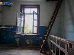 Житель Волгограда отделался ушибом после падения из окна многоэтажки