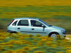 Под Волгоградом 29-летний мужчина угнал Opel у своего приятеля