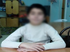 Родителей ищут для 12-летнего мальчика из Волгоградской области, у которого умер дедушка 
