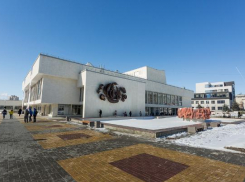 Чиновники отнимают у детей Волгограда  ДЮЦ под размещение  билетной кассы