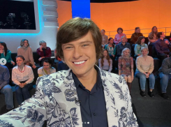 Волгоградский мачо Прохор Шаляпин напомнил зрителям о программе “Пятеро на одного”