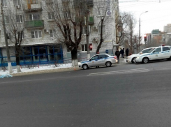 Пенсионерка погибла под колесами авто в центре Волгограда 