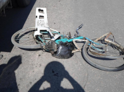 В Урюпинске автоледи на фургоне насмерть сбила 78-летнего велосипедиста