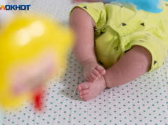 Горе-мать обвиняется в истязании 2-летней дочери в Волгоградской области