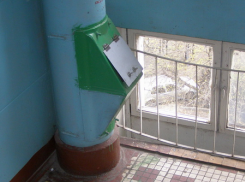 На севере Волгограда в мусоропроводе уборщица нашла труп мужчины