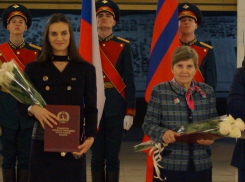 Агроном и олимпийская чемпионка получили знаки Почетных граждан Волгоградской области 