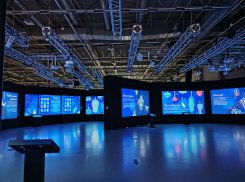 «Было стыдно за эту голубую муть»: волгоградцев шокировал бесплатный подарок к праздникам