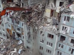 В Волгограде разбор взорванного дома попал в объектив квадрокоптера