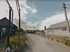 Водитель из Ростова погиб в Волгограде, влетев в столб