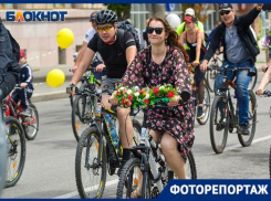 Несмотря на дождь, велопарад в Волгограде собрал 2 тысячи участников