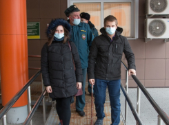 Из больницы выписали пожарного, обварившегося при разрыве теплотрассы в Волжском