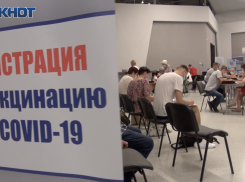 «Насмотревшись на смерти, положительно относишься к спасению от COVID-19»: экскурсия по крупнейшему центру вакцинации в Волгограде