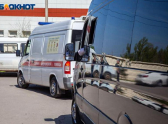 Бригаду медиков заперли на вызове недовольные их работой в Волгограде 