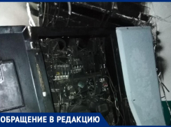 «Завернули ребенка в одеяло и выбежали на улицу»: электрощитки сгорели на 4 этажах в многоэтажке Волгограда