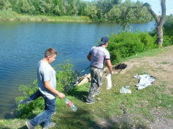 В Волго-Ахтубинской пойме собрали 200 мешком мусора