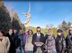«Под вопросом право человека на жизнь»: волгоградцы массово потребовали от Владимира Путина отменить QR-коды