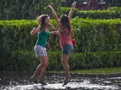 Дожди, грозы и град пришли в Волгоградскую область в воскресенье