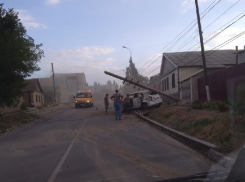 Лихачка снесла столб своей машиной и чудом выжила в Городище