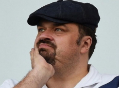  Спортивный комментатор Василий Уткин признался, что ему «плевать на «Ротор»