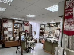 Магазин, в который ходят как в музей, продают в центре Волгограда