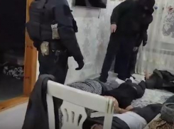 Приговор ужесточили цыганам за нападение с битой на заправке под Волгоградом