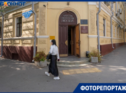 Ремонт за 36 миллионов в центре Волгограда рассыпался на головы прохожих 