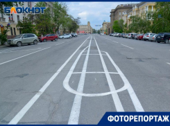 «Одни матерные эмоции»: активисты раскритиковали новую разметку на площади Павших борцов в Волгограде