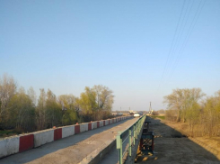 Рабочих мы не видели: волгоградцы о ремонте моста и отчетах чиновников