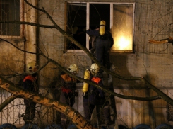 В Волгограде к разбору завалов пострадавшего от взрыва дома приступила тяжелая техника 