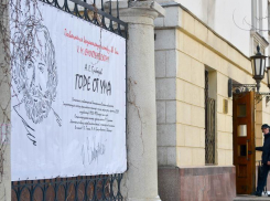 Чиновники разрешили волгоградскому театру НЭТ показывать любимые зрителями спектакли 