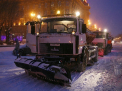 Мэрия Волгограда: за ночь с улиц вывезли 300 кубометров снега