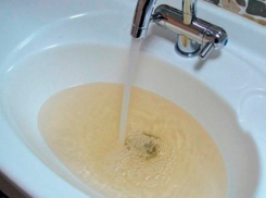 ﻿Жители Волгограда травятся водой из кранов в своих квартирах