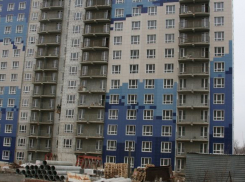 Два дома волгоградского долгостроя «Адмиралтейский» заканчивают с опозданием на три года