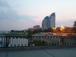 Волгоградцев бесплатно приглашают на открытие кинотеатра на верхней террасе набережной