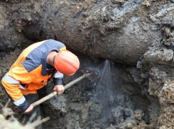 Авария на волгоградском водопроводе ликвидирована, однако вода в дома так и не поступила
