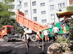 В центре Волгограда разбивают пешеходные дорожки