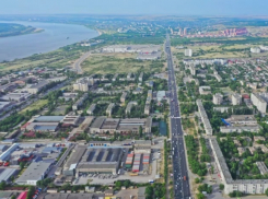 Мастер высотной съемки пролетел над Второй Продольной в Волгограде