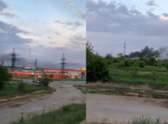 Жуткий пожар у подножия Мамаева кургана попал на видео