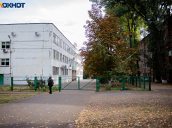 Директор волгоградской школы получила штраф в 25 тысяч за нарушение санитарных норм во время пандемии