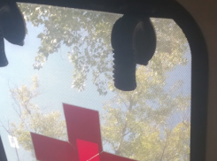 «Газель» опрокинулась после столкновения с двумя встречными машинами на трассе Волгоградской области