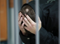 Волгоградец ударил сына ножом, защищая жену 