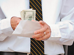 Под Волгоградом глава Думы начислил себе 200 тысяч «секретной» зарплаты