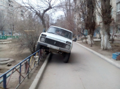 Так в Волгограде ещё не парковался никто