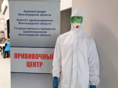 После введения QR-кодов в прививочных центрах Волгограда образовались очереди