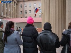Накопившему долгов по налогам на 50 млн волгоградцу запретили покидать страну 